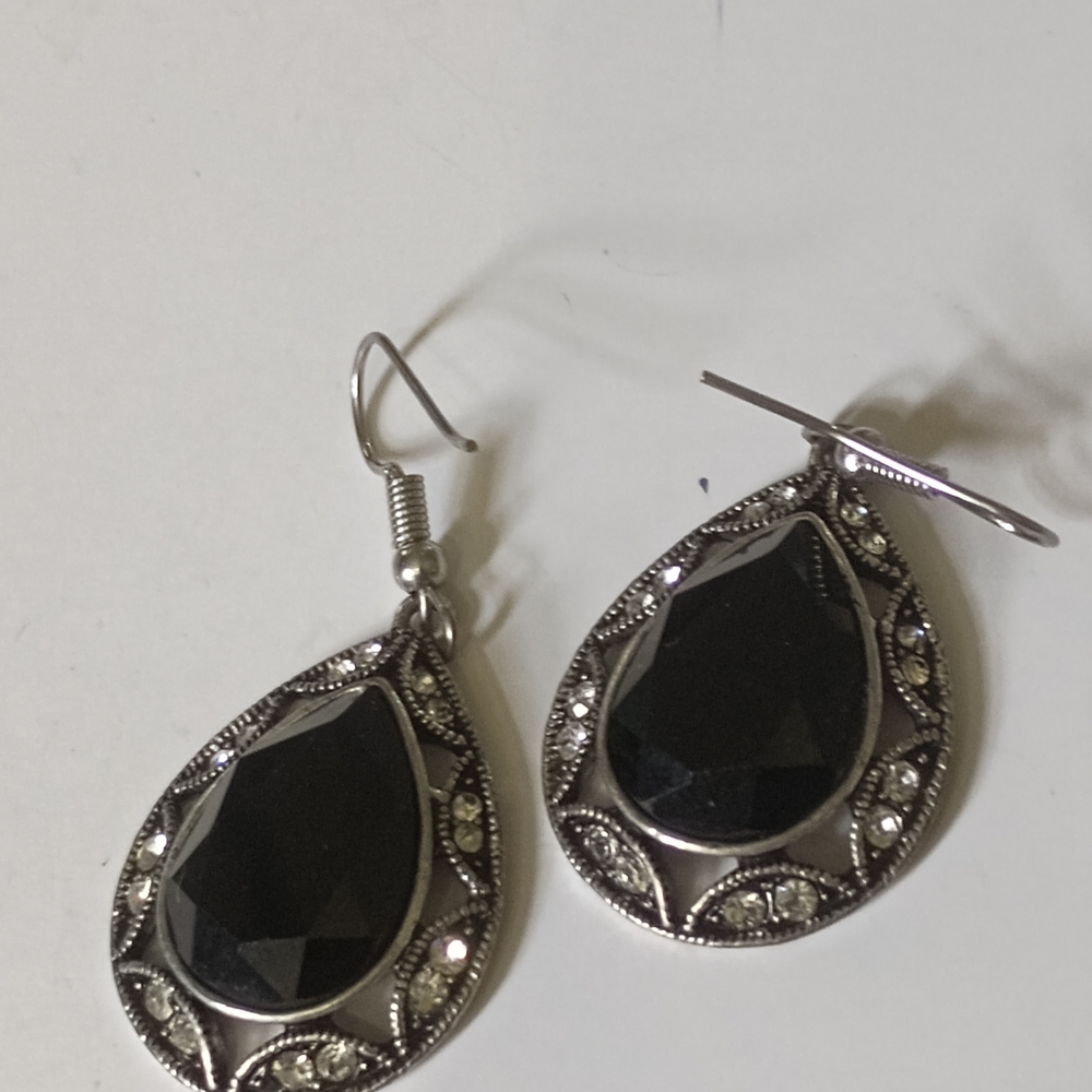 Black Teardrop Earrings w/Crystal Rhinestones